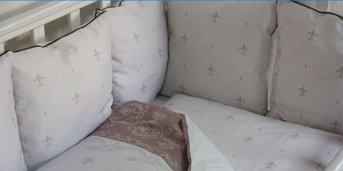 „ByTwinz“ prekės ženklo „Lilia“ lovelės šoninės pagalvės