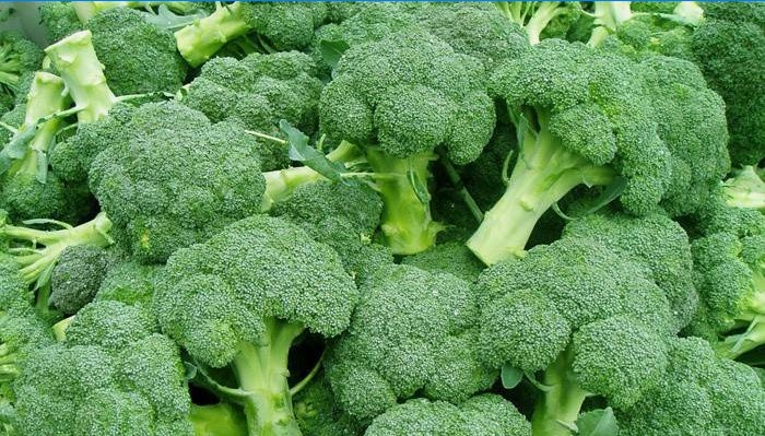Švieži brokoliai