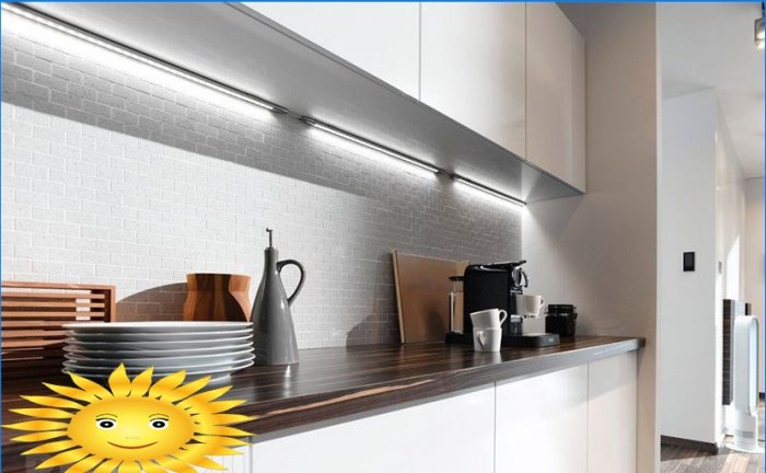 Kur pakabinti LED juostą apšvietimui virtuvėje