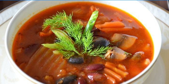 Jautienos sultinio pomidorų sriuba