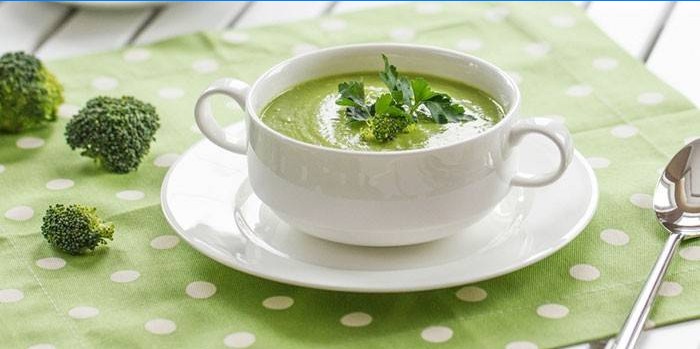 Žalioji brokolių kreminė sriuba