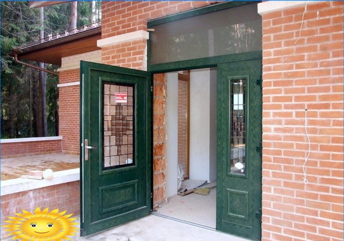 Įėjimo metalinės dvigubų durų durys