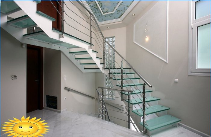 Metaliniai laiptai privačiam namui