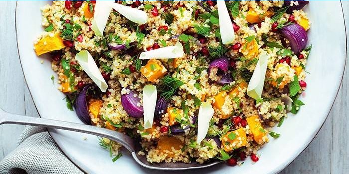 Kvinoja salotos