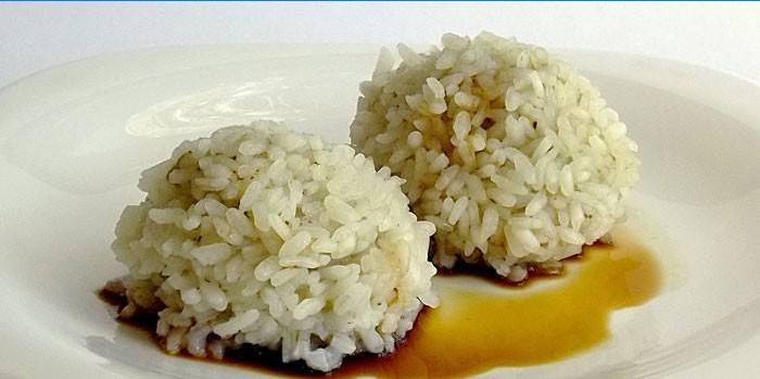 Garuose virti malti ryžių ežiukai su sojos padažu