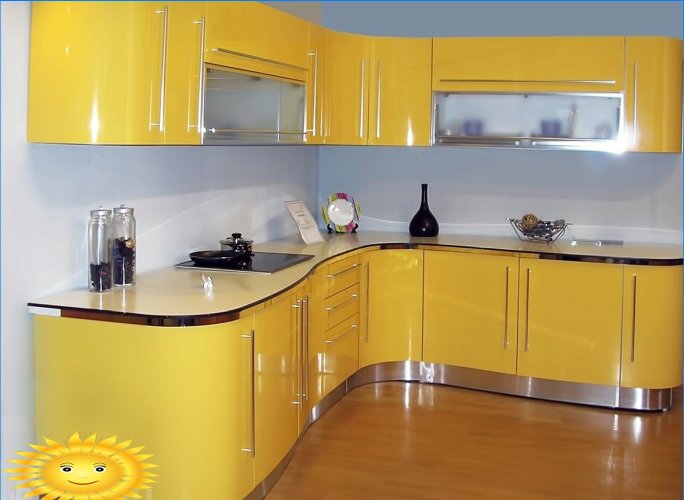Virtuvės su užapvalintais, išlenktais fasadais: nuotraukų pasirinkimas