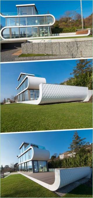 Neįprastas baltas dizaino namas Šveicarijoje: juostos ritinys
