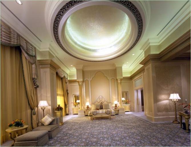 Viešbučio "Emirates Palace" kambario interjero dizainas